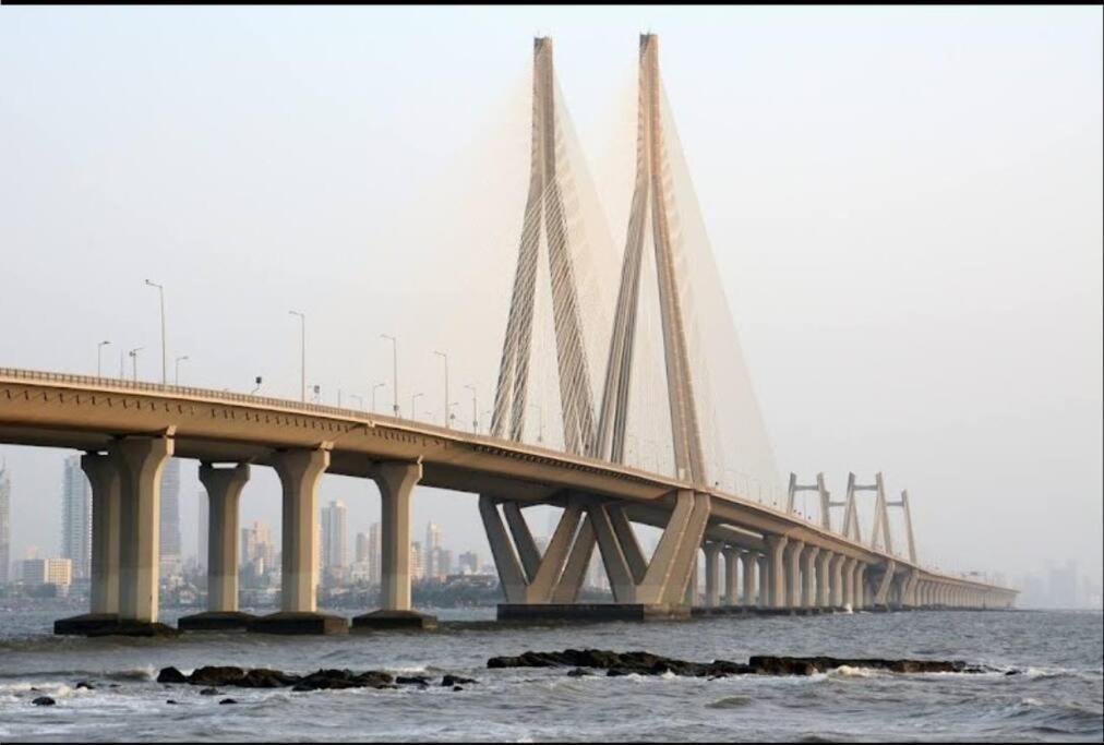 Cozy Private Ac Studio By The Sea Bandstand Bandra W Mumbai Nr Taj Lands End Apartment Екстериор снимка