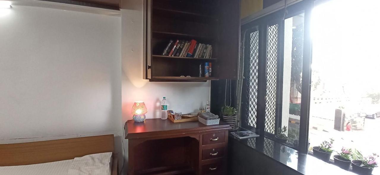 Cozy Private Ac Studio By The Sea Bandstand Bandra W Mumbai Nr Taj Lands End Apartment Екстериор снимка