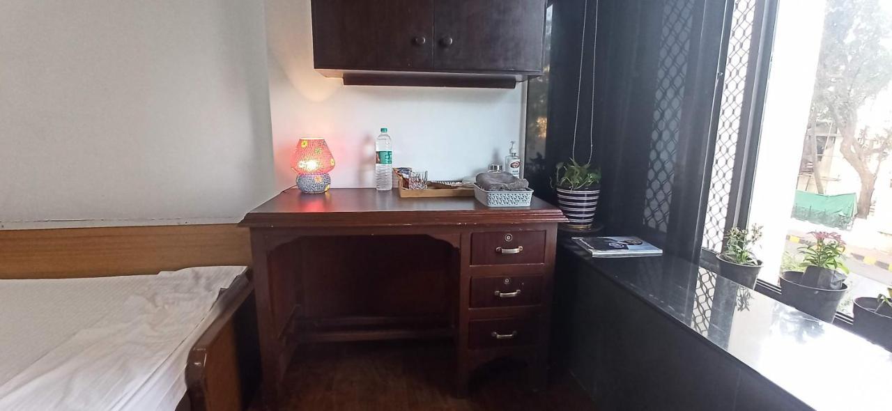 Cozy Private Ac Studio By The Sea Bandstand Bandra W Mumbai Nr Taj Lands End Apartment Екстериор снимка