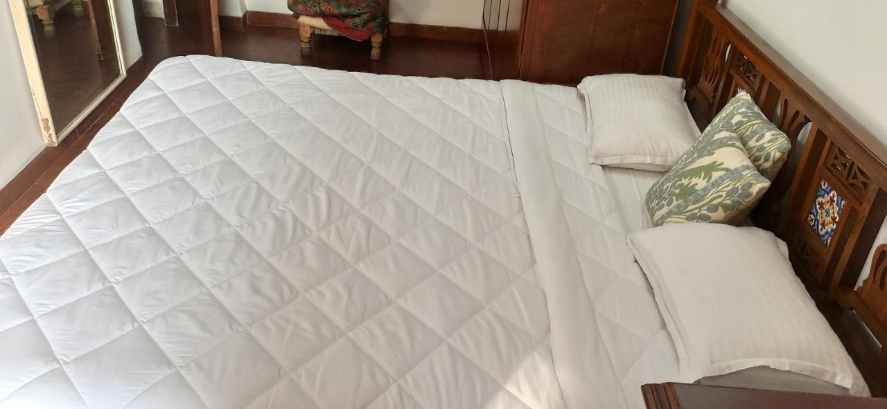 Cozy Private Ac Studio By The Sea Bandstand Bandra W Mumbai Nr Taj Lands End Apartment Екстериор снимка