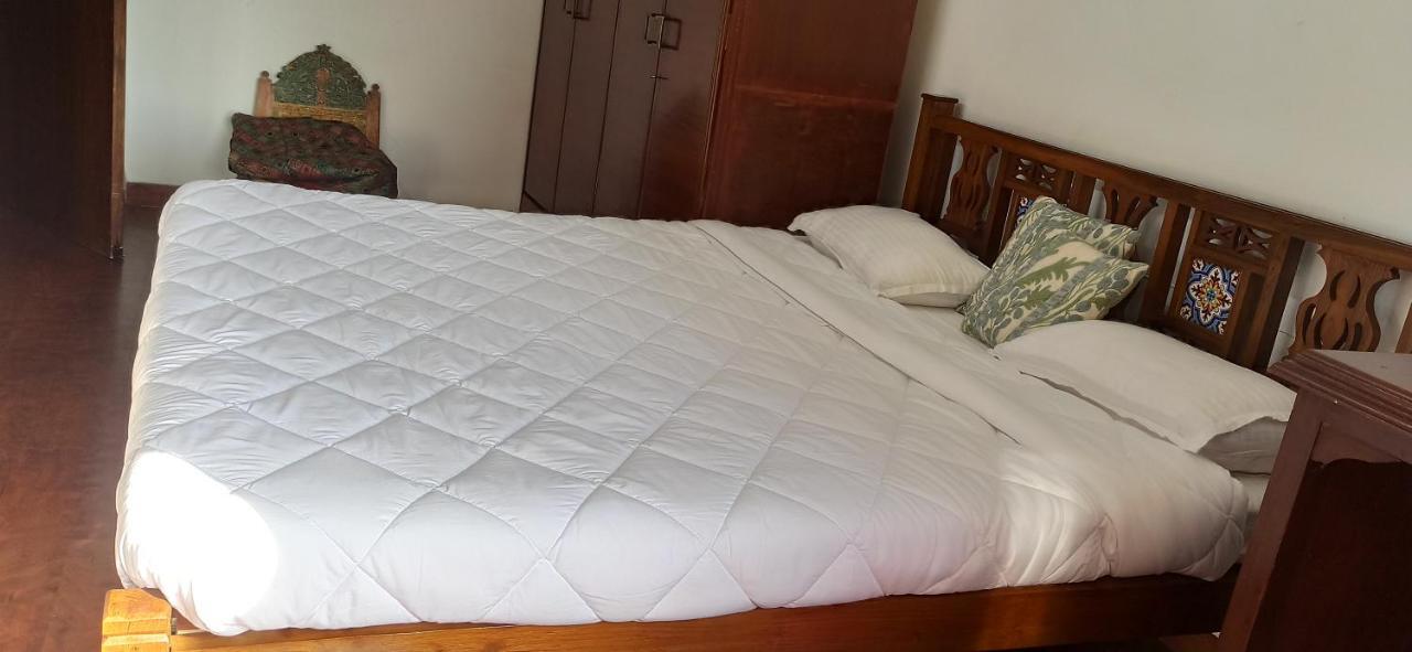 Cozy Private Ac Studio By The Sea Bandstand Bandra W Mumbai Nr Taj Lands End Apartment Екстериор снимка