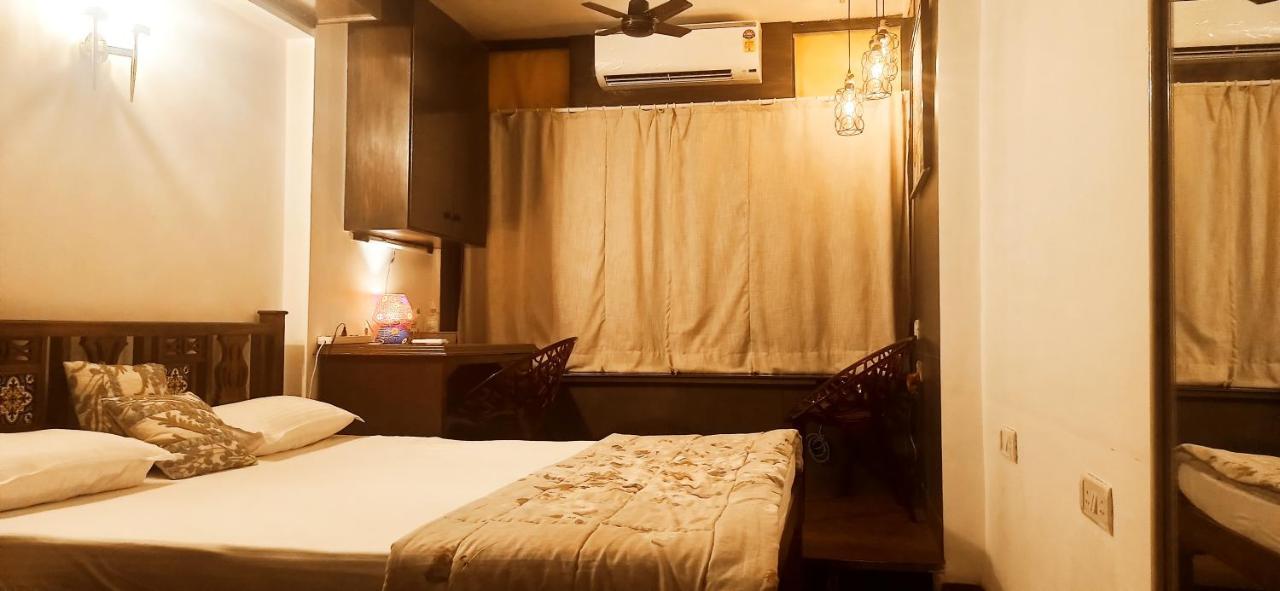 Cozy Private Ac Studio By The Sea Bandstand Bandra W Mumbai Nr Taj Lands End Apartment Екстериор снимка